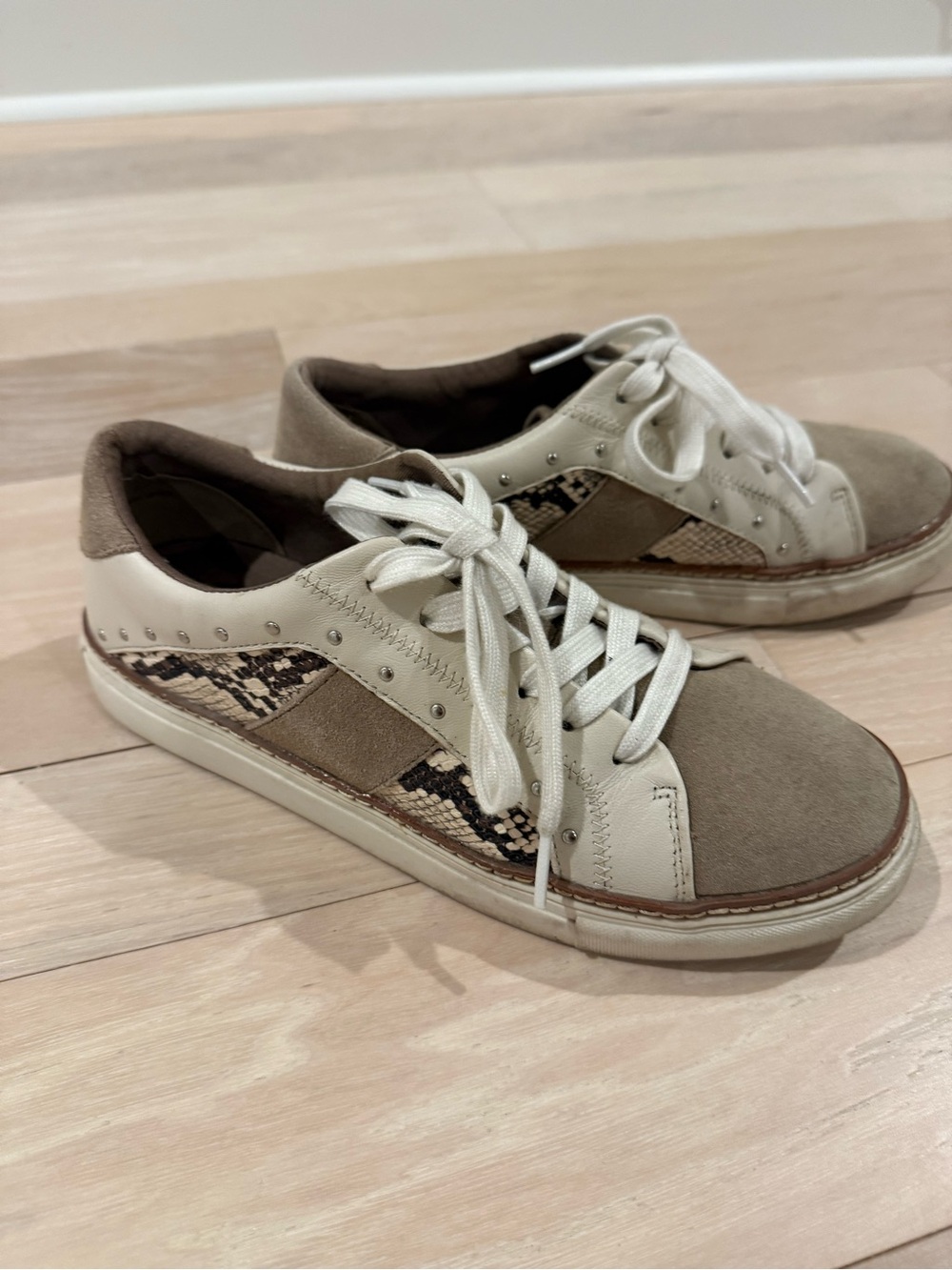 Crown Vintage Beige Taupe and Cream Low-Top Sneakers